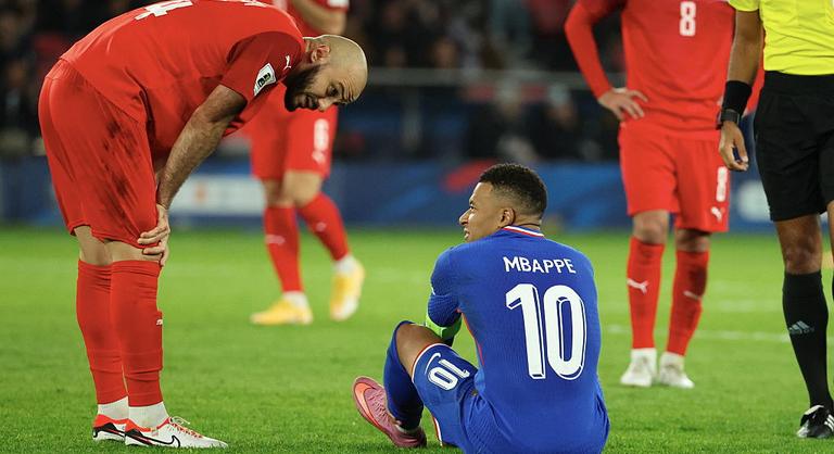 Rossz hírt közöltek a franciák Kylian Mbappéról