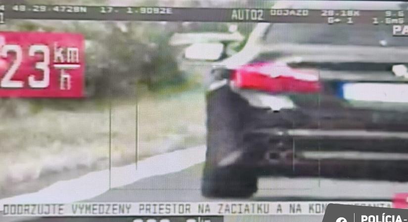 223-mal száguldozott a BMW-sofőr, meg se kottyant neki a büntetés
