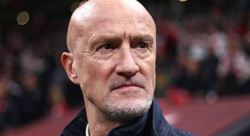 Ő Marco Rossi sármos fia: a vízilabdás Simone apja szakasztott mása