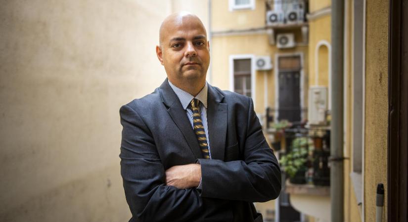 „A Fidesz számára már a lét a tét, mert ha kormányváltás lesz, itt egyes embereknek tényleges szabadságvesztéssel kell majd szembenézniük”