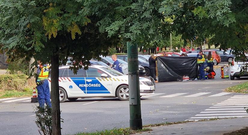 Drámai jelenetek: mentőhelikopter a baleset helyszínén