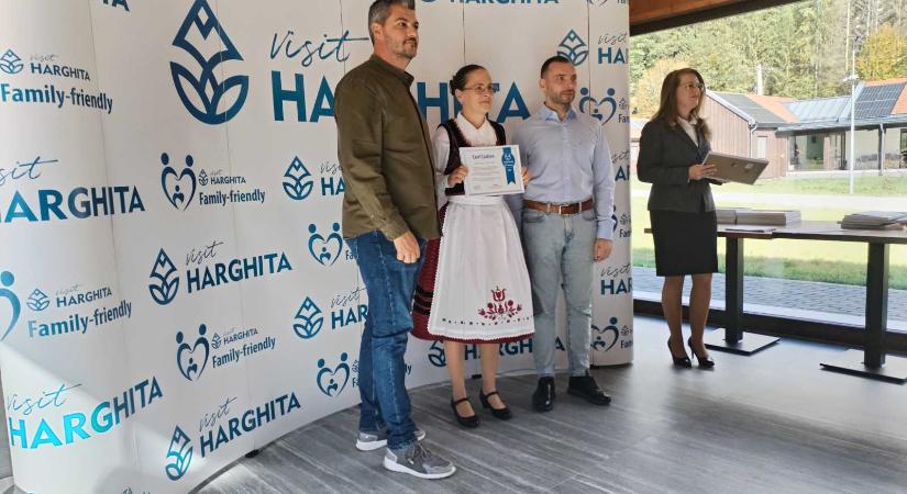 Idén 37 Hargita megyei turisztikai szolgáltató kapott családbarát minősítést