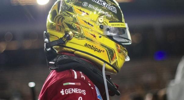 Bottas: Nem egyszerű a váltás Hamiltonnak