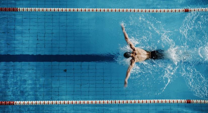Kós Hubert ismét bizonyította klasszisát – országos csúcs, arany- és bronzérem a rövidpályás világkupán