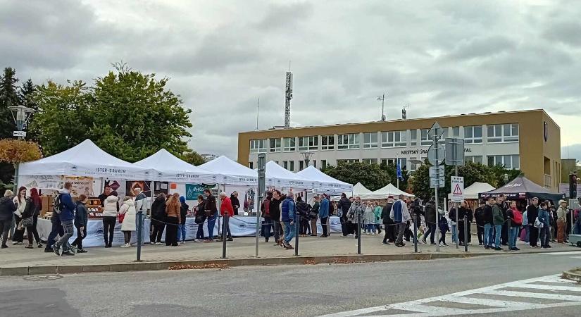Szombati csúcs a Simon-Júdán – lapunk munkatársai is várják az olvasókat (GALÉRIA)