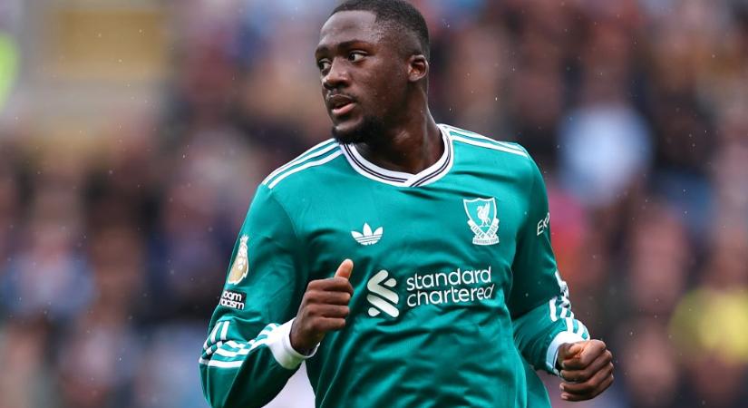 Foghatják a fejüket Liverpoolban, megsérült az egyik középhátvéd