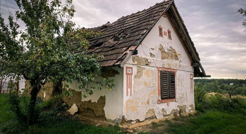 Rejtélyes vályogpince Zalában: 86 éve áll, de már az idő könyörtelenül támadja (galéria, videó)