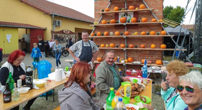 Görög szakács hozott mediterrán ízeket Dorozsmára: elárulta, mitől lesz igazán finom a hal – galériával, videóval