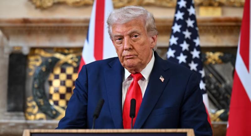 100 százalékos vámot vet ki a kínai árukra Donald Trump