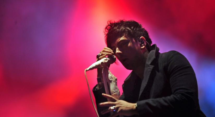 Megkéselték a börtönben a Lostprophets kegyetlen pedofil énekesét