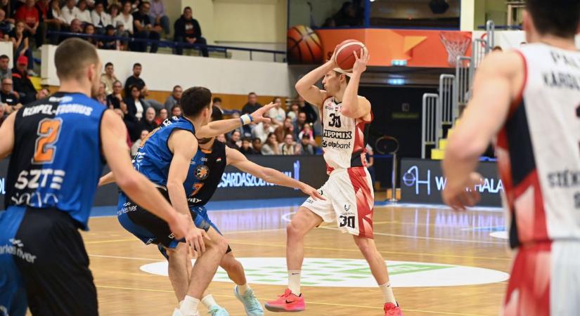 Újabb kiütéses Olaj-győzelem – galériával