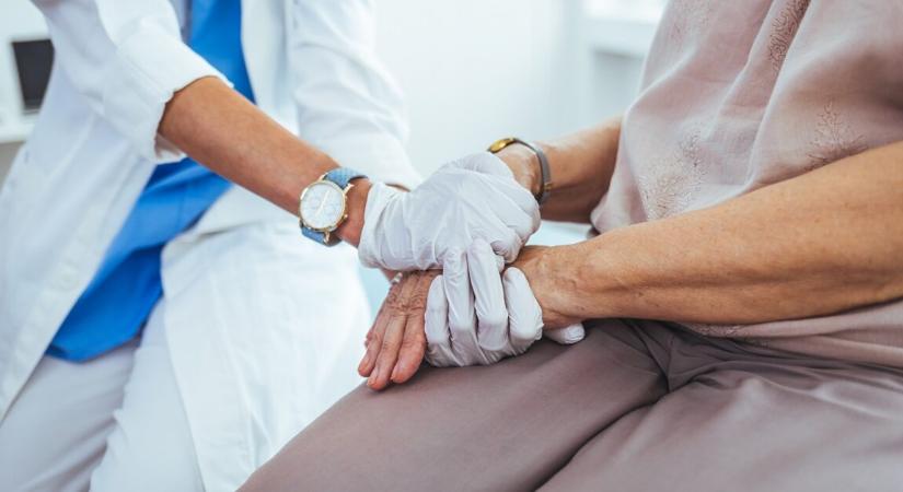 Egy mozdulat, ami akár 60%-kal növelheti a Parkinson-kór kialakulásának kockázatát