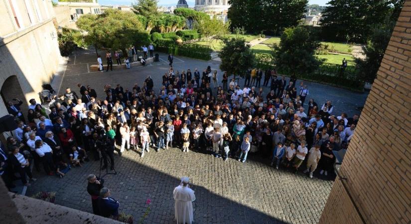 Leó pápa a Kommunikációs Dikasztérium dolgozóihoz: kísérjük imával a munkánkat!