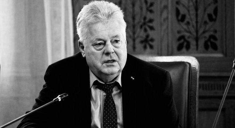 Gyászol a magyar parlament, meghalt Kreszta Traján