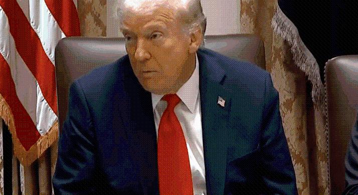 Trump politikai leszámolást folytat vagy csak spórol? – Ezreket bocsát el a kormányzati leállás idején
