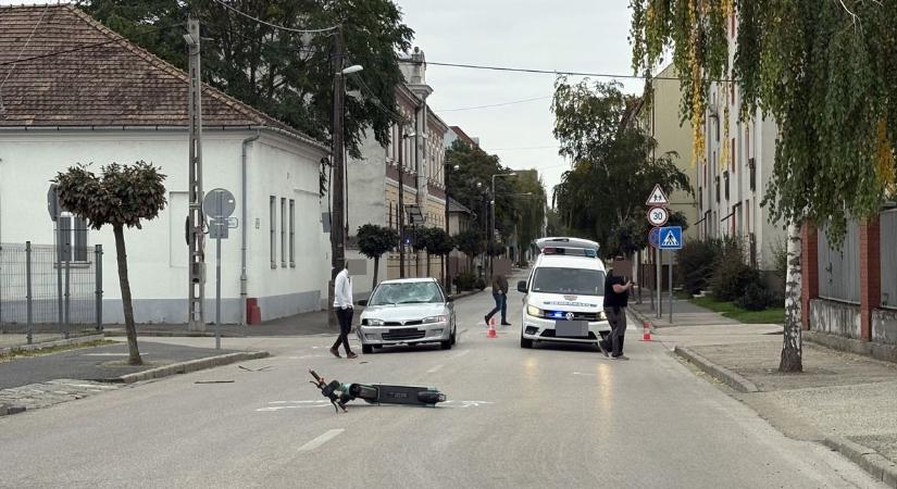 Rollerest ütött el az autós Győrben - olvasói fotó