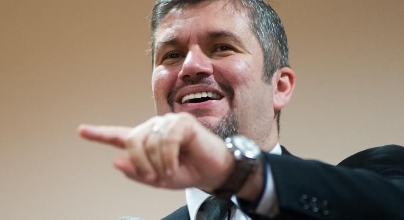 Hadházy feljelentést tesz Müller Cecília 370 milliós szerződése miatt