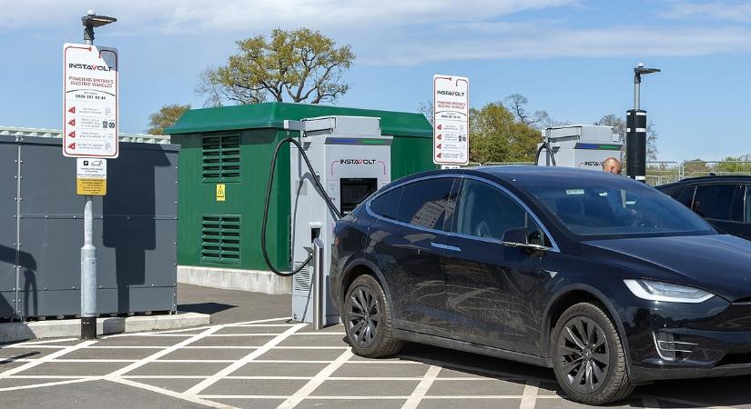 Kábeltolvajok tizedelik az elektromos autók töltőállomásait