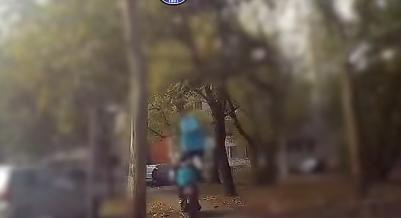 Elszállt az ebéd – rendőrök elől menekült a vietnámi ételfutár