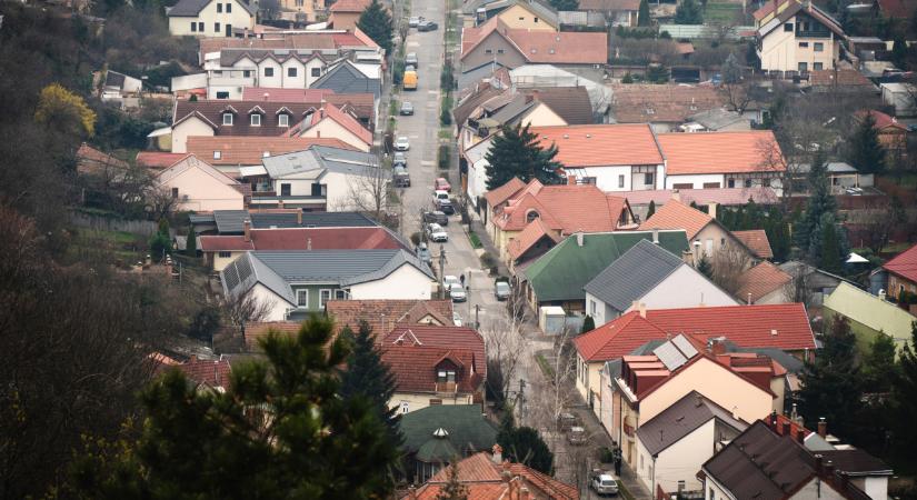 Szabályosan menekülnek ezekből a városokból, és még a környékükről is a magyarok: ide tartanak