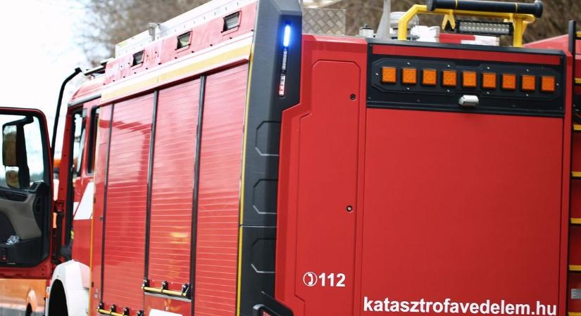 Tűz ütött ki az egyik debreceni lakásban, a tűzoltóknak is be kellett avatkozniuk