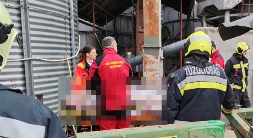 Brutális munkahelyi baleset: beszorította a silógép egy dolgozó lábát