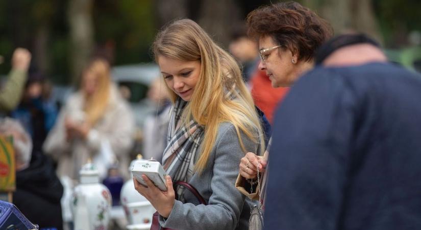 Szétnéztünk a debreceni régiségvásáron, hoztunk róla rengeteg fotót!