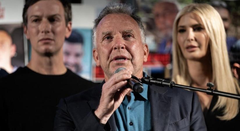 Donald Trumpot ünnepelte, Netanjahut kifütyülte a százezres tömeg Tel-Avivban