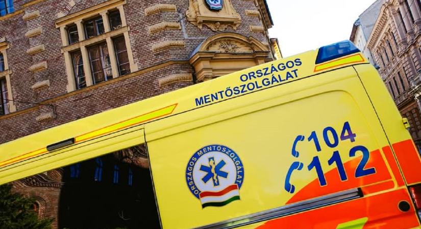 Súlyos mentőautó-baleset történt Egerben vasárnap