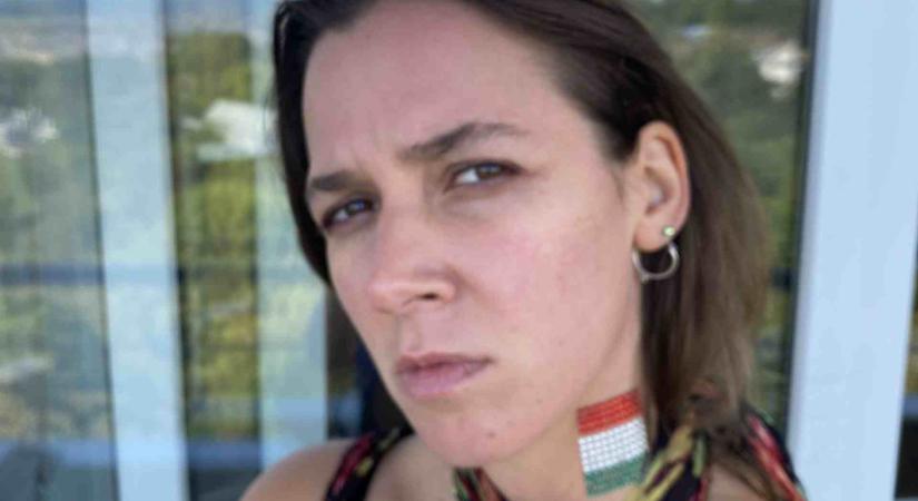 „EGY NŐI KARAKTER LESZ A KÖZÉPPONTBAN, NEM EGY NAGYHASÚ, HATVAN PLUSZOS POLITIKUS” Interjú Vavra Júliával