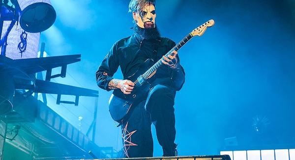 Slipknot: Jim Root elárulta, miért nem bontotta ki több mint tíz éve az egyik gitárját
