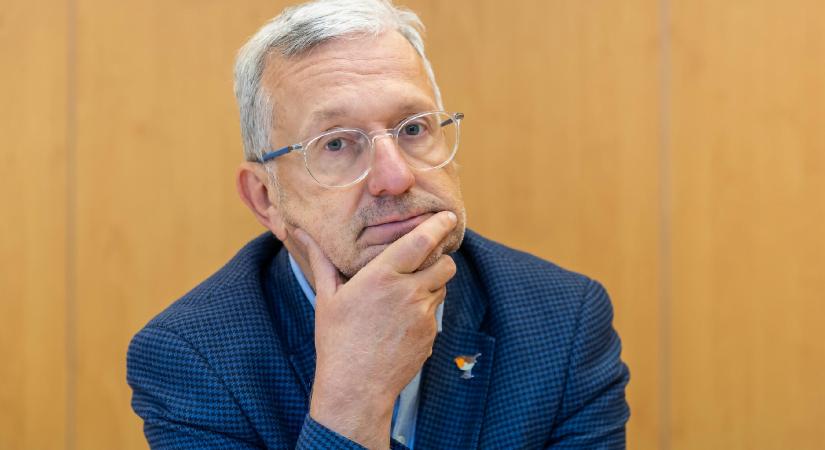 Rékassy Balázs: A kormány maradi, kommunista hozzáállása az egészségügy egyik rákfenéje