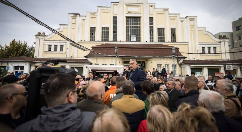 Fél évvel a választások előtt magabiztosan vezet a Fidesz