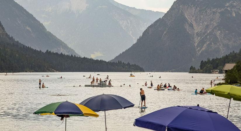 Minden nehézség ellenére pörög a turizmus a szomszédban is – rekordokat döntött eddig az idei év