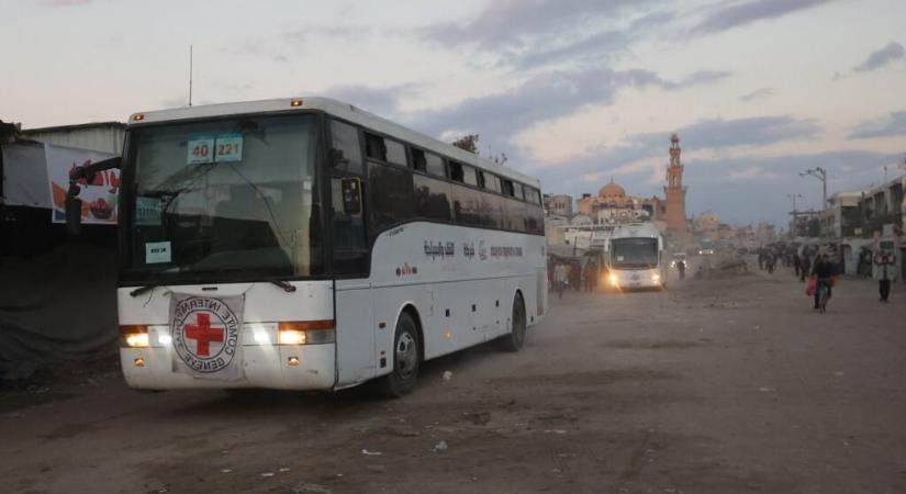 A Hamász átadta az első hét izraeli túszt