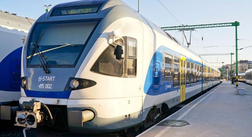 Kerékpárost gázolt el a vonat a szegedi fővonalon: késésekre kell számítani