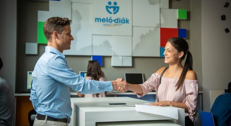 Friss lendület: miért éri meg diákokra építeni a munkahely jövőjét?
