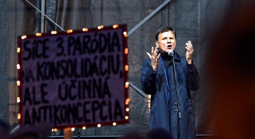 Az SaS Simon Zsolttal kampányol a magyarlakta régiókban. Ha bejutnak, államtitkár lehet