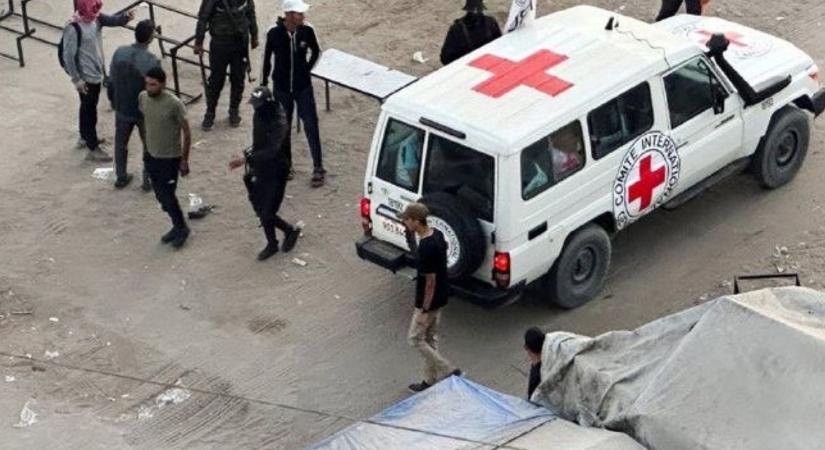 A Hamász átadta az első hét izraeli túszt a Nemzetközi Vöröskereszt képviselőinek