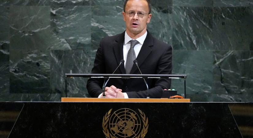 Ebből van diplomája Szijjártó Péternek, ilyenről még nem is hallottál, még az is megeshet