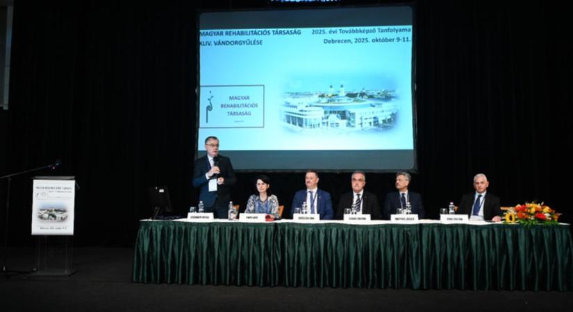 Világszínvonalú robotasszisztált eszközök is segítik a betegek felépülését a debreceni klinikán