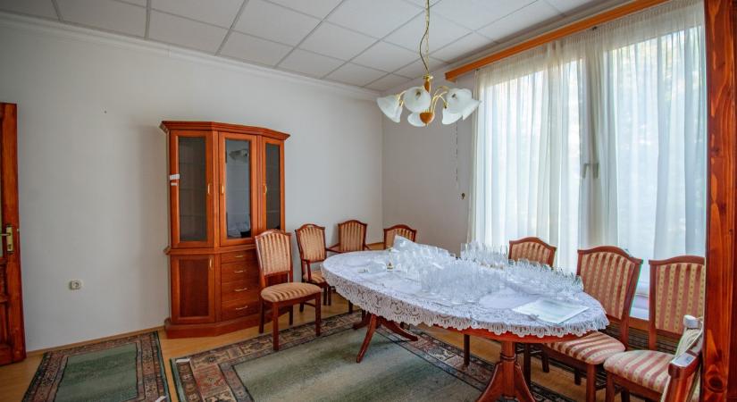 Egykor a fényűzés szimbóluma volt: kiderült, mi épülhet a bezárt balatoni luxushotel helyén