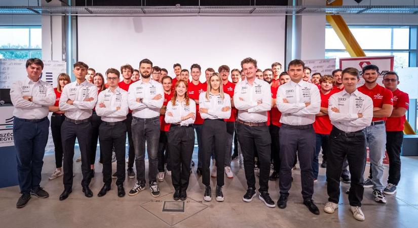 Autót épít és önállóan indul a Formula Studentben a Széchenyi István Egyetem csapata