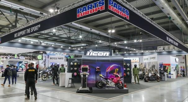 Motoros karrierlehetőség: a Parts Europe értékesítőt keres Magyarországon