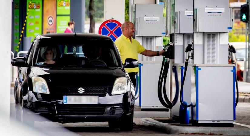 Ennyivel változik holnaptól a benzin ára, készülj!