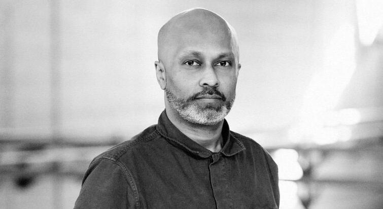 „Ahhoz, hogy emberséges és empatikus légy, hallanod kell a másik oldalt” – Utolsó turnéjára készül Akram Khan társulata