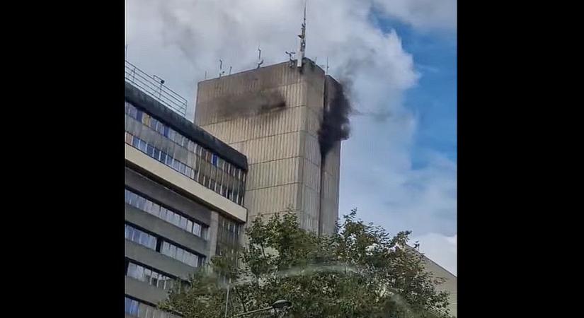 Tűz ütött ki Újvidék központjában (videóval)