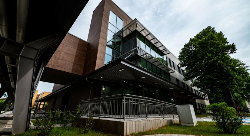 89 milliárd forintos fejlesztéssorozat indul az egészségügyi intézményekben