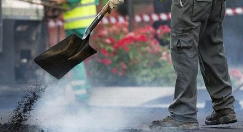 Útfelújítások indultak Fejér déli városaiban, több utcát is érint a korlátozás