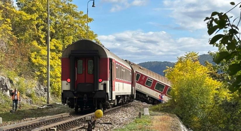 Megvan, hányan sérültek meg a rozsnyói járásbeli tömeges vonatbalesetben